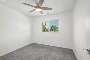 12510 SE Stark St, Portland, OR 97233 - Photo 13