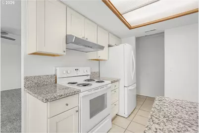 12510 SE Stark St #H, Portland, OR 97233 - Photo 9