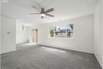 12510 SE Stark St, Portland, OR 97233 - Photo 11