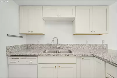 12510 SE Stark St #H, Portland, OR 97233 - Photo 7