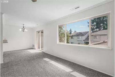 12510 SE Stark St, Portland, OR 97233 - Photo 9