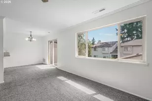 12510 SE Stark St, Portland, OR 97233 - Photo 9