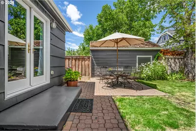 2839 NE Hancock St, Portland, OR 97212 - Photo 35