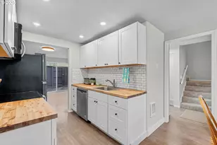 251 NE Village Squire Ave, Gresham, OR 97030 - Photo 13