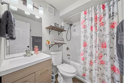 251 NE Village Squire Ave #2, Gresham, OR 97030 - Photo 23