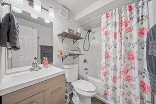 251 NE Village Squire Ave, Gresham, OR 97030 - Photo 23