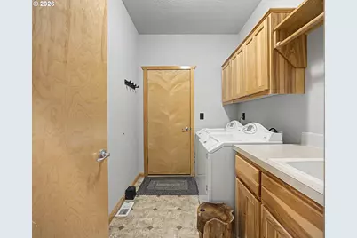 23491 E Lolo Pass Rd, Rhododendron, OR 97049 - Photo 33