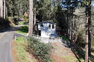 17031 Eastwood Ln, Brookings, OR 97415 - Photo 1