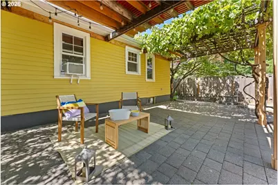 7060 N Kerby Ave, Portland, OR 97217 - Photo 37