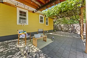 7060 N Kerby Ave, Portland, OR 97217 - Photo 37