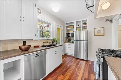 7060 N Kerby Ave, Portland, OR 97217 - Photo 13