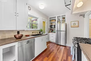 7060 N Kerby Ave, Portland, OR 97217 - Photo 13
