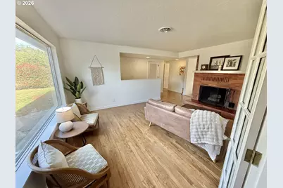 240 NW Baker Creek Rd, McMinnville, OR 97128 - Photo 7