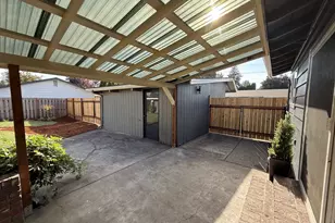 240 NW Baker Creek Rd, McMinnville, OR 97128 - Photo 39