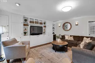 5676 Southwood Dr, Lake Oswego, OR 97035 - Photo 19