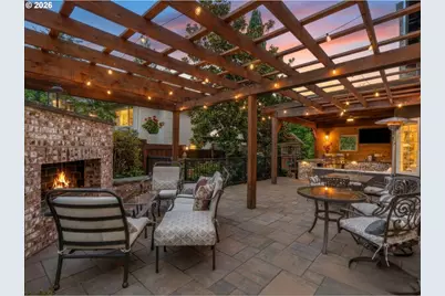5676 Southwood Dr, Lake Oswego, OR 97035 - Photo 41