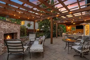 5676 Southwood Dr, Lake Oswego, OR 97035 - Photo 41