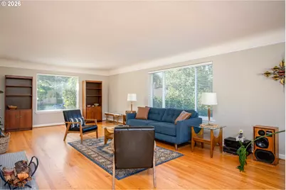 8020 SW Ruby Ter, Portland, OR 97219 - Photo 7