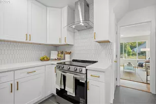 3215 NE 89th Ave, Portland, OR 97220 - Photo 13