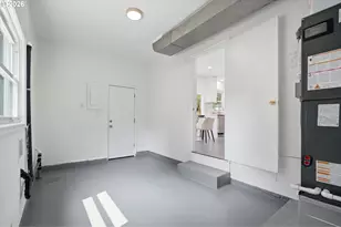 3215 NE 89th Ave, Portland, OR 97220 - Photo 15