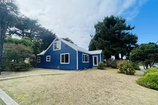 890 2nd St SE, Bandon, OR 97411 - Photo 3