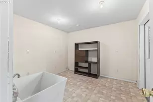 15779 Hwy 42, Myrtle Point, OR 97458 - Photo 19