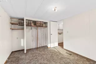 15779 Hwy 42, Myrtle Point, OR 97458 - Photo 17