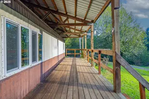 15779 Hwy 42, Myrtle Point, OR 97458 - Photo 21