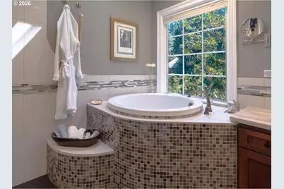 1876 Palisades Lake Ct, Lake Oswego, OR 97034 - Photo 19