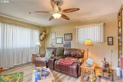 709 S Mill St, Milton-Freewater, OR 97862 - Photo 15