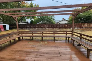 830 E Pine Ave, Hermiston, OR 97838 - Photo 5