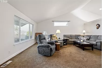 1635 Fairview Pl, Cottage Grove, OR 97424 - Photo 5