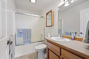 1635 Fairview Pl, Cottage Grove, OR 97424 - Photo 23