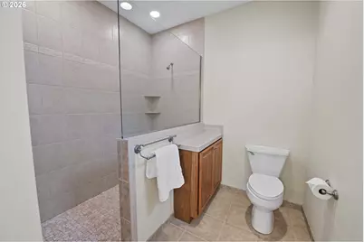 230 Roundhouse Rd, Astoria, OR 97103 - Photo 25