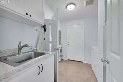 4055 Royal Ave #150, Eugene, OR 97402 - Photo 29