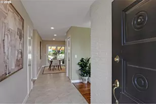 7021 SW Canyon Ln, Portland, OR 97225 - Photo 3