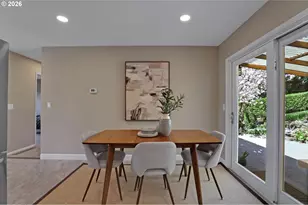 7021 SW Canyon Ln, Portland, OR 97225 - Photo 9