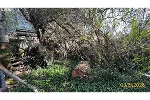 806 Railroad Ave, Myrtle Point, OR 97458 - Photo 27