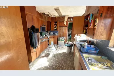 806 Railroad Ave, Myrtle Point, OR 97458 - Photo 7