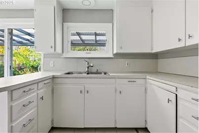 2260 Orr Ln, Eugene, OR 97405 - Photo 9