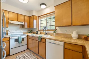 15045 NE Rose Pkwy, Portland, OR 97230 - Photo 13