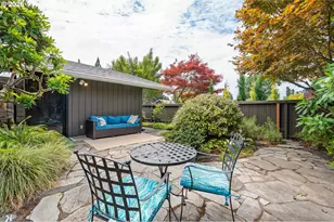 293 Roan Dr, Eugene, OR 97401 - Photo 9