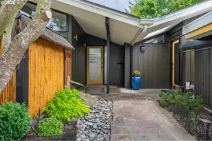 293 Roan Dr, Eugene, OR 97401 - Photo 3