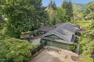 33670 McKenzie View Dr, Eugene, OR 97408 - Photo 3