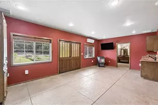 33670 McKenzie View Dr, Eugene, OR 97408 - Photo 37