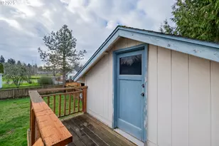 905 Ash St, Brownsville, OR 97327 - Photo 45