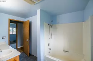 905 Ash St, Brownsville, OR 97327 - Photo 25