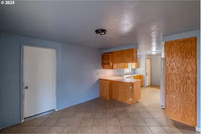 905 Ash St, Brownsville, OR 97327 - Photo 15
