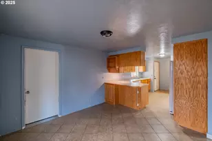 905 Ash St, Brownsville, OR 97327 - Photo 15