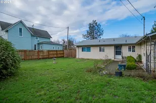 905 Ash St, Brownsville, OR 97327 - Photo 41